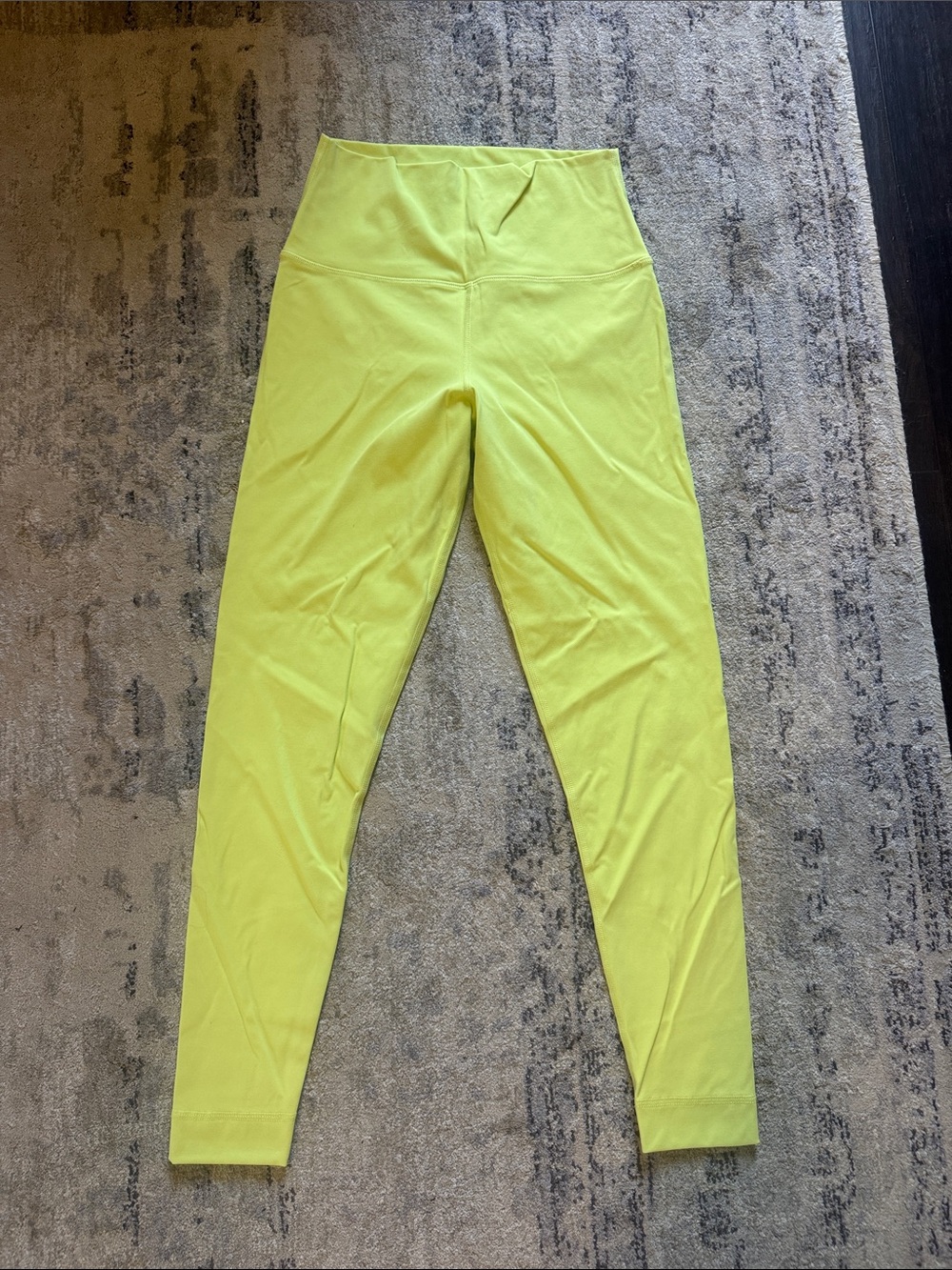 High-Waist Set Active Leggings in Neon Yellow